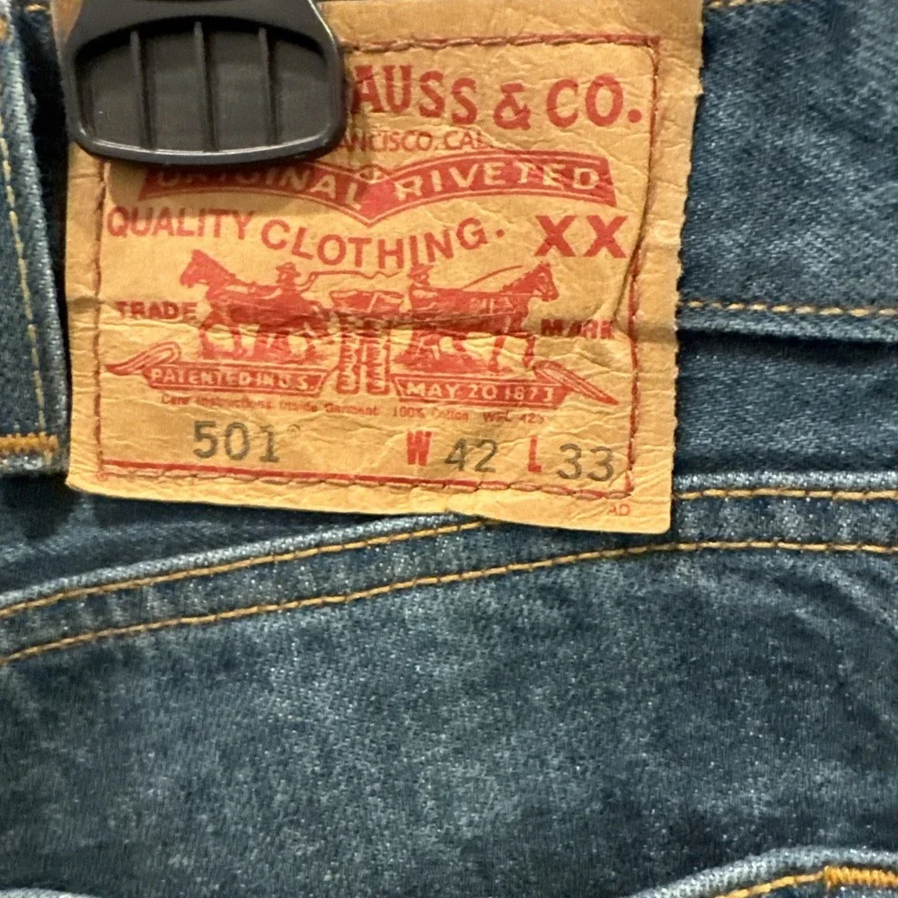 Levis 501‎ Button Fly 42/33